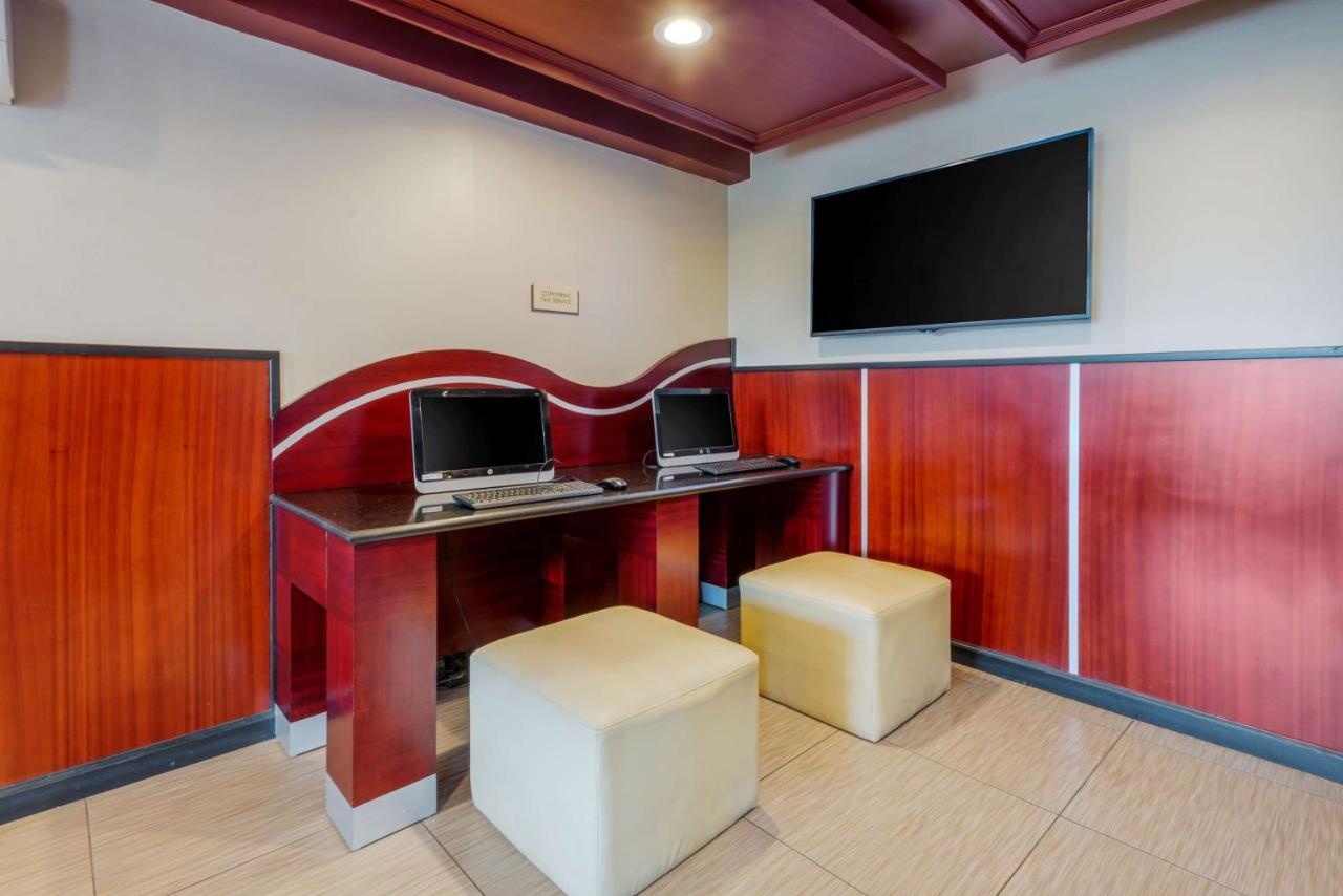 Best Western Plus Poconos Tannersville Luaran gambar
